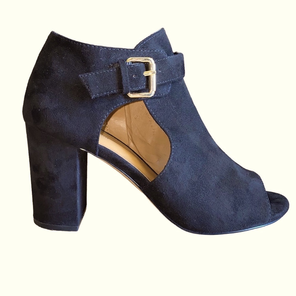 Birkley Cutout Suede Block Heel Bootie Size 7